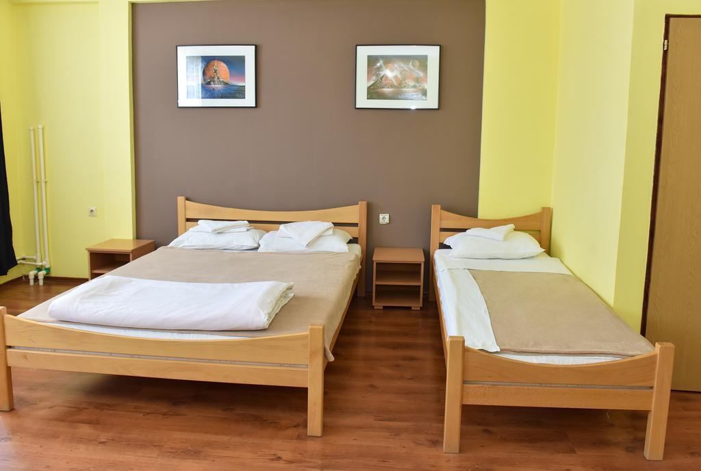 Hostel Milkaza نوفي ساد المظهر الخارجي الصورة