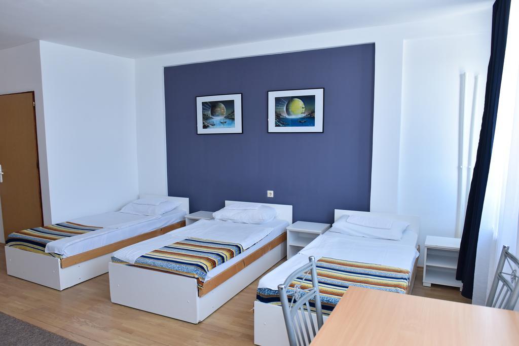 Hostel Milkaza نوفي ساد المظهر الخارجي الصورة