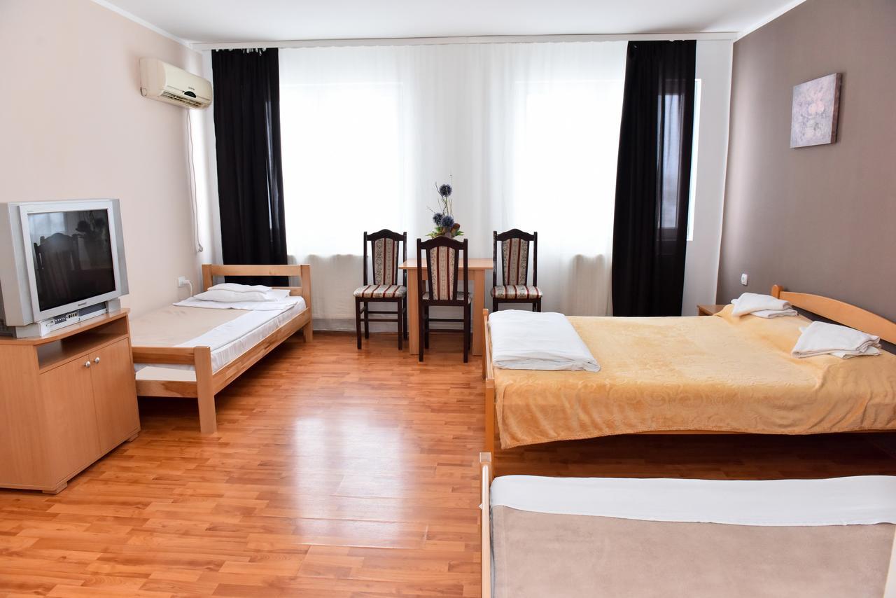 Hostel Milkaza نوفي ساد المظهر الخارجي الصورة