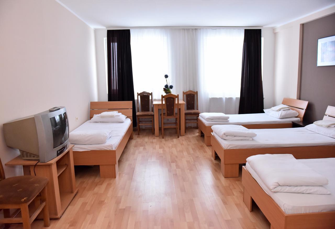 Hostel Milkaza نوفي ساد المظهر الخارجي الصورة