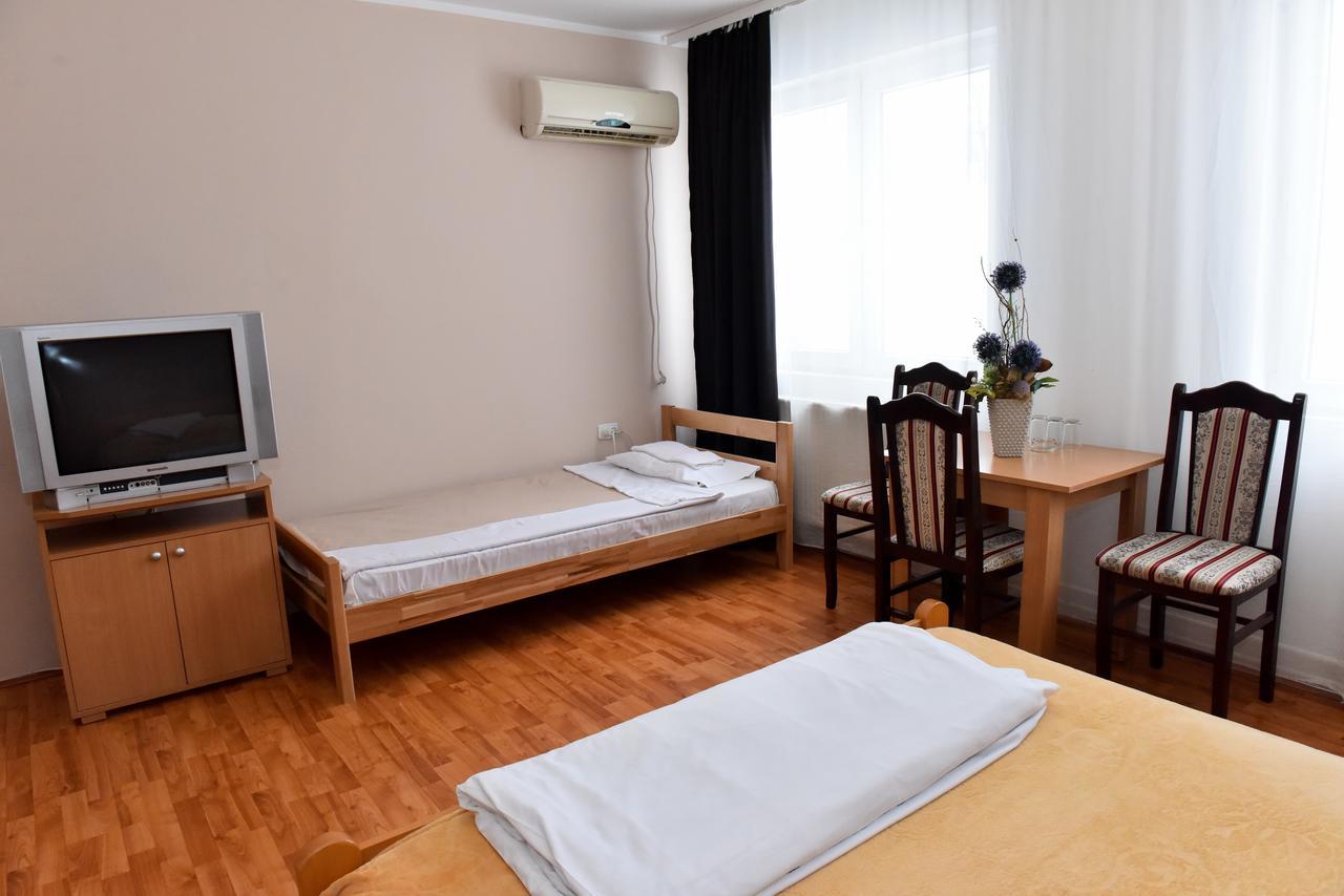 Hostel Milkaza نوفي ساد المظهر الخارجي الصورة