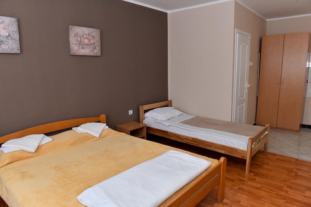 Hostel Milkaza نوفي ساد المظهر الخارجي الصورة
