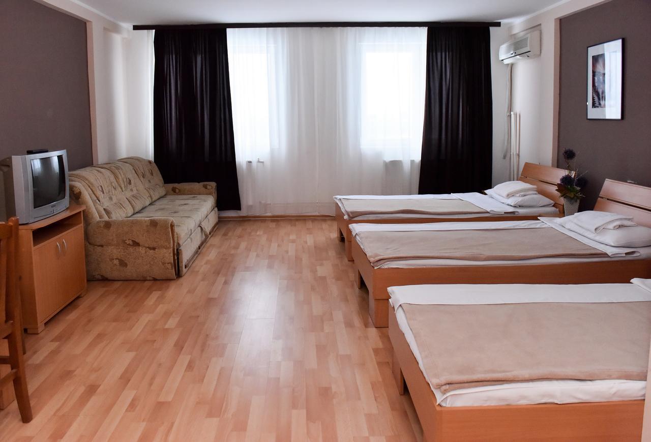 Hostel Milkaza نوفي ساد المظهر الخارجي الصورة