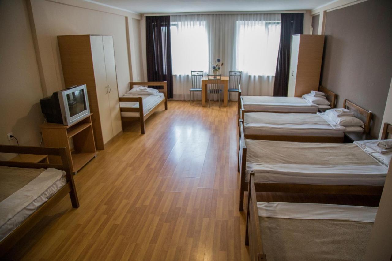 Hostel Milkaza نوفي ساد المظهر الخارجي الصورة