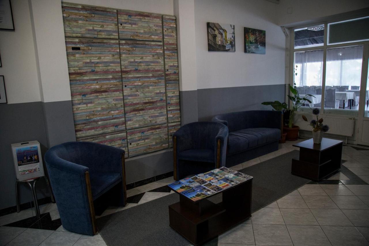Hostel Milkaza نوفي ساد المظهر الخارجي الصورة