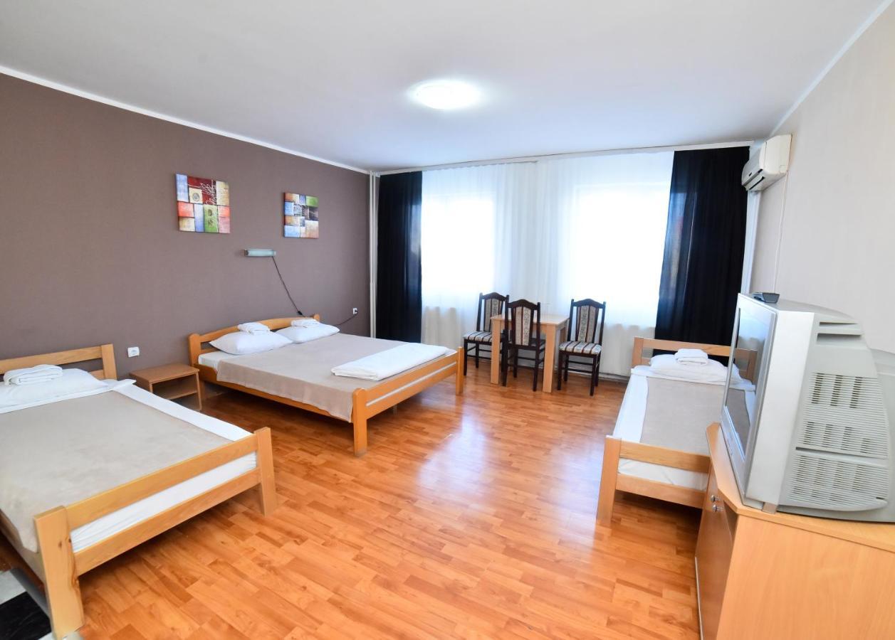 Hostel Milkaza نوفي ساد المظهر الخارجي الصورة