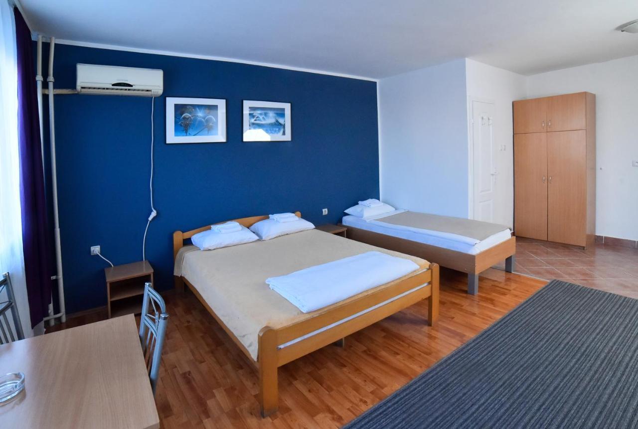 Hostel Milkaza نوفي ساد المظهر الخارجي الصورة
