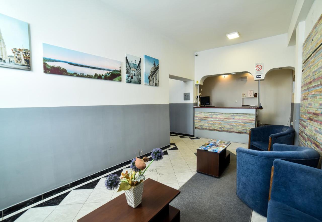 Hostel Milkaza نوفي ساد المظهر الخارجي الصورة